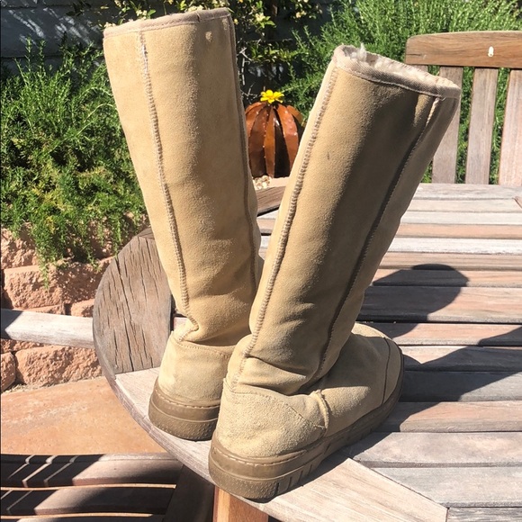 Sheepskin ugg style boots - Picture 2 of 7